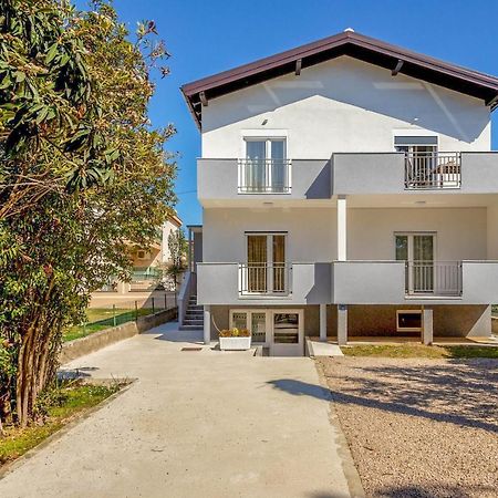 Apartment Lea Sveti Filip i Jakov Bagian luar foto